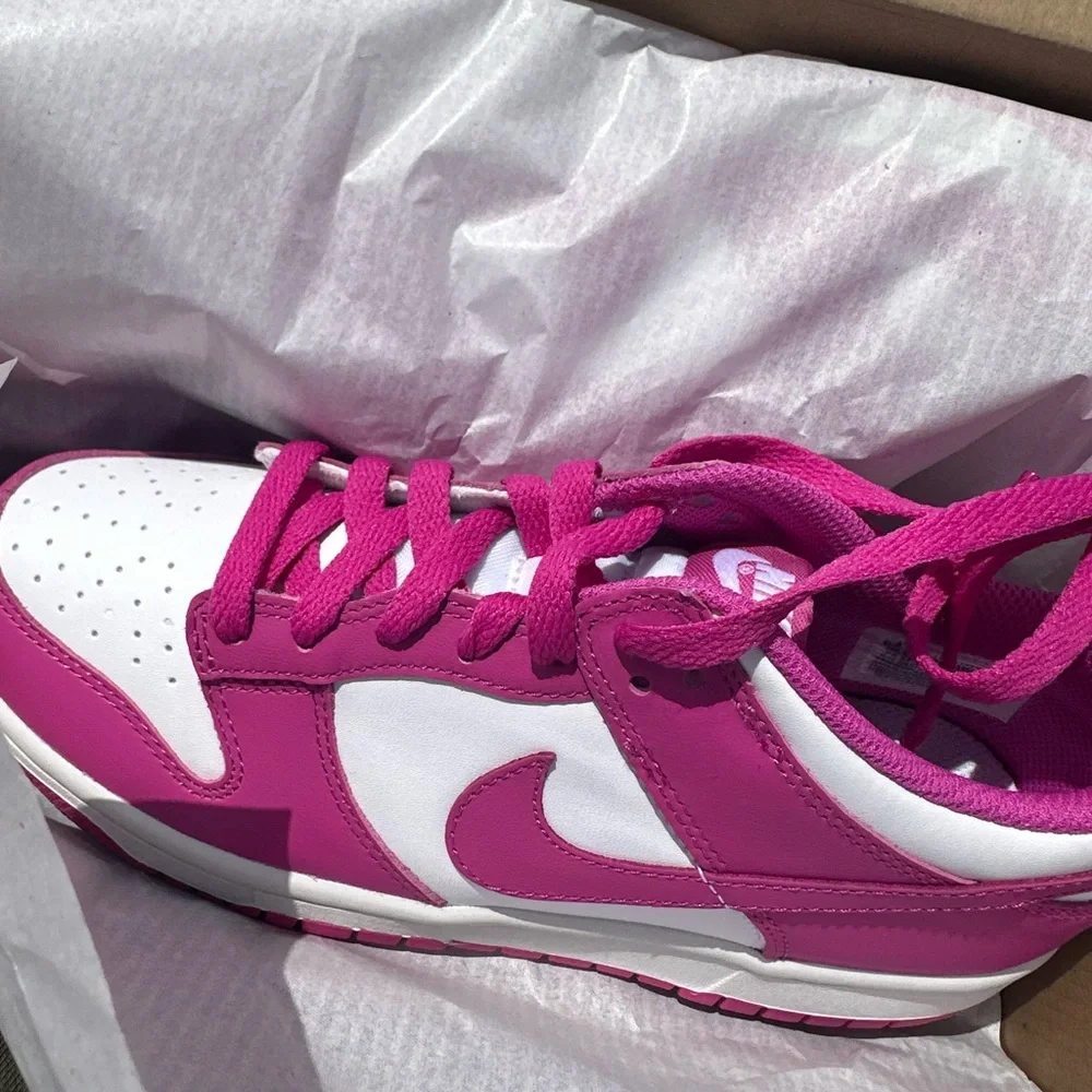 Nike Dunk Low Pink White Active Fuscia ๐ - Picture 2 of 2
